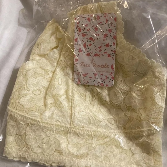 Free People Galloon Lace Racer Back Bralette Lemon - Picture 4 of 4